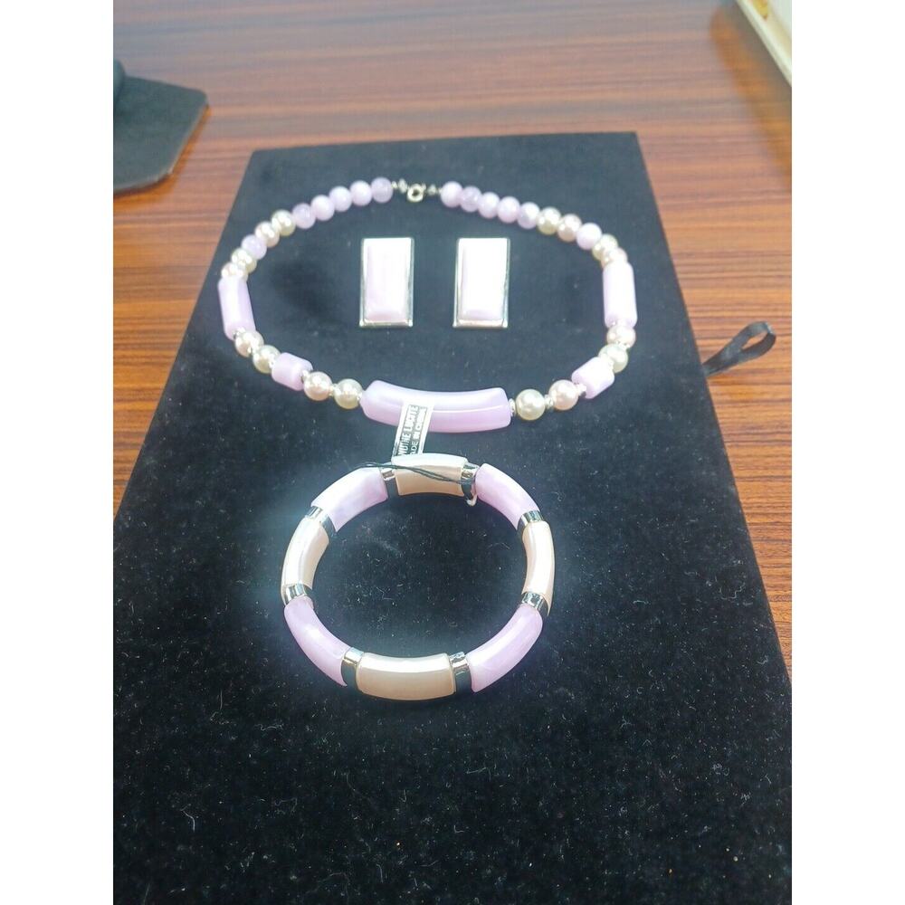 Vintage Genuine Lucite Pink White & Silver Toned Set Necklace,Bracelet & Earring - Picture 5 of 9